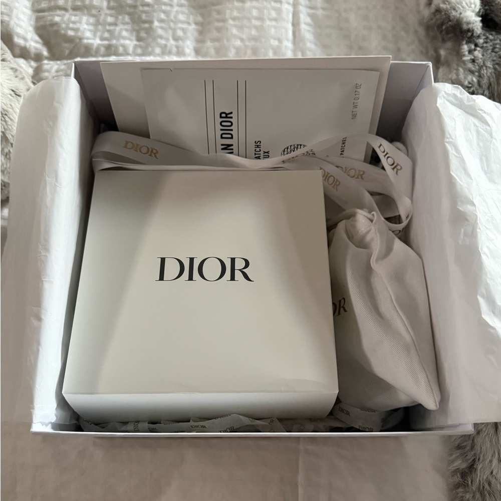 Christian Dior Circus of Dreams Gift Box with Silver Case - Picture 11 of 12